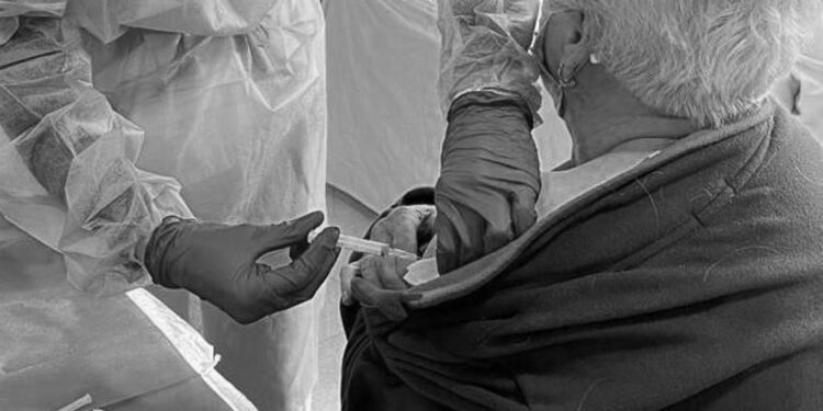 La Comunidad de Madrid vacunará a población de 70 a 74 años en el Hospital Universitario de Torrejón de Ardoz desde el próximo martes 27 de abril