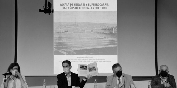 La Fundación de los Ferrocarriles Españoles y el Ayuntamiento de Alcalá presentan el libro “Alcalá de Henares y el ferrocarril. 160 años de economía y sociedad”
