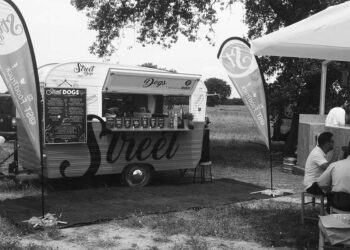 El Ayuntamiento de Paracuellos de Jarama volverá a ceder a la hostelería dos ‘food trucks’ en el recinto ferial este verano