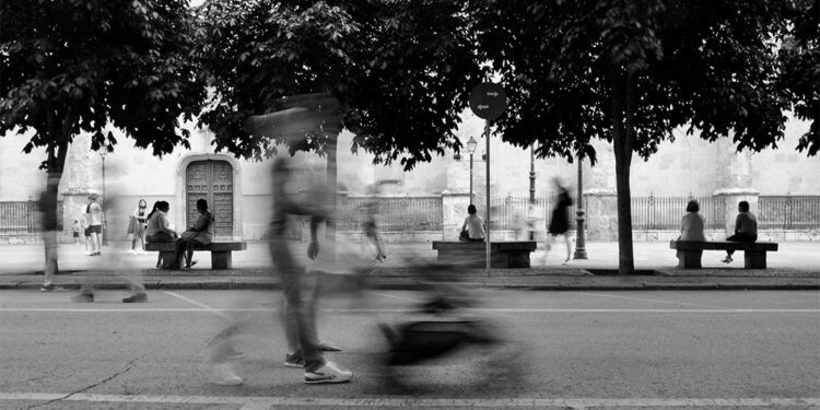 El Ayuntamiento mantiene la peatonalización de la Plaza de los Santos Niños y las calles San Juan, Postigo y Tercia