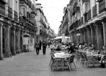 A partir de esta media noche entra en vigor la ampliación de horario hasta la 1:00h en hostelería y espacios culturales