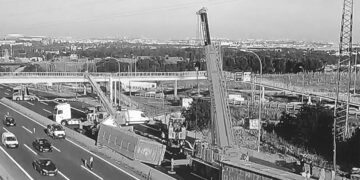 El aparatoso accidente de un camión colapsa la A2 a la altura de San Fernando