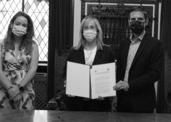 El Ayuntamiento y ASTEA firman un convenio de colaboración para el desarrollo de un proyecto de acompañamiento social