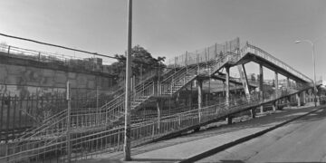 Comienzan los trabajos de reparación de la pasarela peatonal de la calle Gaceta de Alcalá