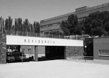 La Comunidad de Madrid anuncia nuevas plazas en residencias y centros de día para mayores y libre elección mediante cheques servicio