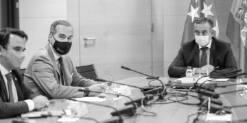 La Comunidad de Madrid aborda la futura reforma de la Ley de Colegios Profesionales para ajustarla a las demandas de este colectivo