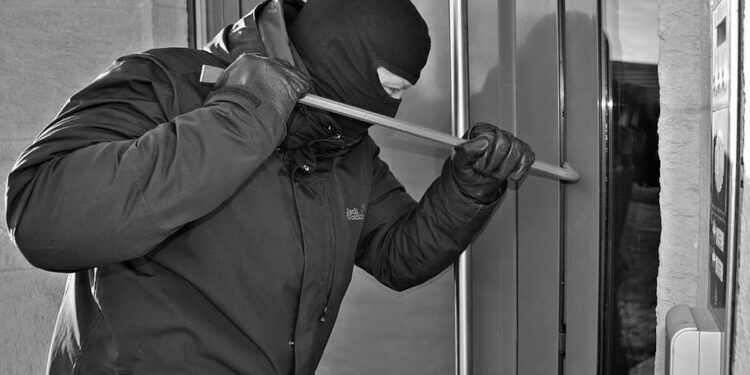 La Policía Local de Torrejón ofrece una serie de consejos y recomendaciones para prevenir el robo en las viviendas durante las vacaciones