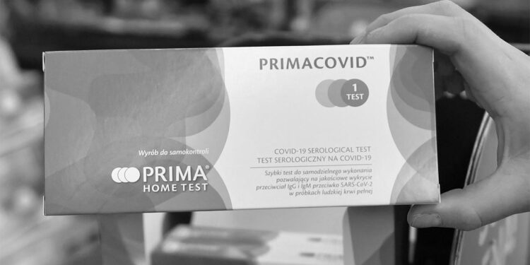Sanidad aprueba la venta de tests de autodiagnóstico del COVID-19 sin receta