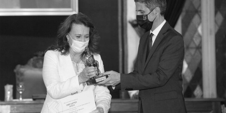 La escritora Care Santos recibe el Premio Cervantes Chico 2020