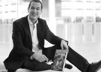 Roberto Santiago, ganador del XXV Premio Cervantes Chico de Literatura Infantil y Juvenil