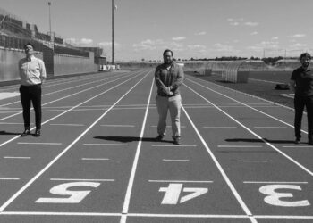 Concluyen las obras de mejora de la pista de atletismo del Polideportivo Municipal de Paracuellos