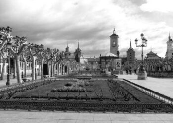 El Ayuntamiento de Alcalá aprueba inversiones en equipamiento y mejoras de espacios públicos de la ciudad