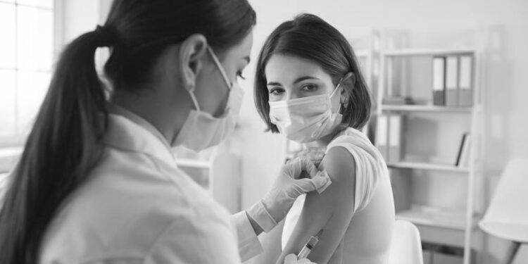 Comienza el periodo de autocita para vacunarse contra el COVID-19 a la población de 16 años en adelante