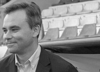 La grada de preferencia del Estadio Municipal de El Val ya está lista después de semanas de obras