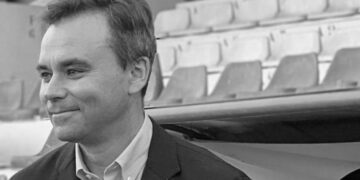 La grada de preferencia del Estadio Municipal de El Val ya está lista después de semanas de obras