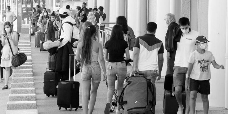 La Comunidad de Madrid ofrece recomendaciones de actuación ante la cancelación de viajes por el COVID-19