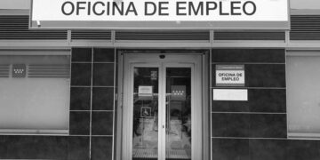 El paro en la Comunidad de Madrid cae un 1,09%, con 4.560 desempleados menos