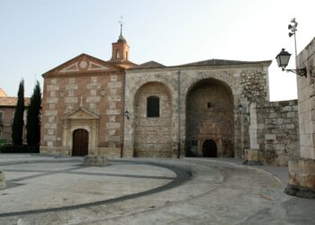 18.345 personas han visitado la exposición «Azaña: intelectual y estadista. A los 80 años de su fallecimiento en el exilio»