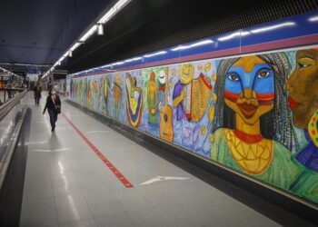 La estación de Metro de Colombia inaugura hoy dos nuevos murales en el 80º aniversario de la Feria del Libro