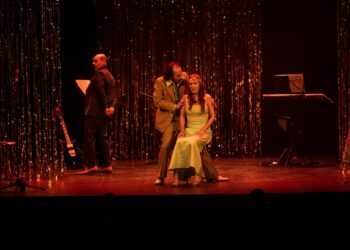 El pasado sábado el Teatro Salón Cervantes acogió la representación del «Don Juan Tenorio»