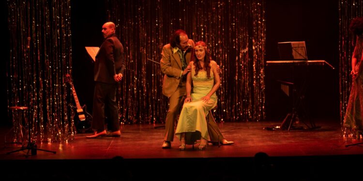 El pasado sábado el Teatro Salón Cervantes acogió la representación del «Don Juan Tenorio»