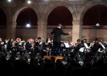 El Patio de Cristales del Museo Arqueológico Regional acogió el XXI Encuentro de Bandas Ciudad de Alcalá