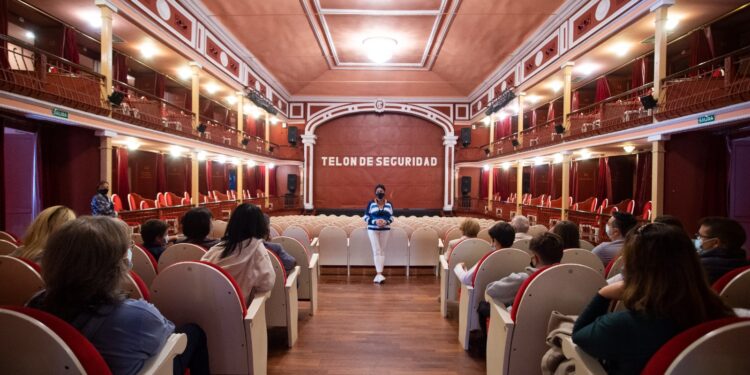 Gran acogida de las Jornadas de Puertas Abiertas en el Teatro Salón Cervantes