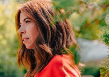 Eva Gamallo: “El teatro nos ayuda a crecer como seres humanos, por eso el teatro infantil es tan importante en la educación”