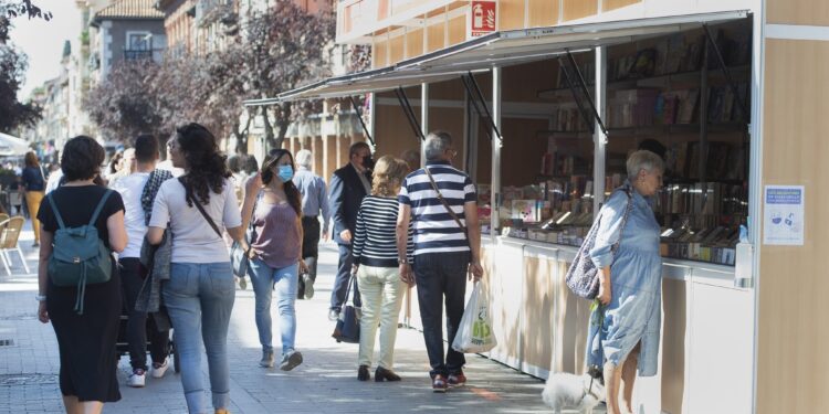 La Feria del Libro se estrenó en el día de ayer