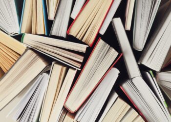 Este viernes, Alcalá celebra el Día de la Biblioteca con cuentos para adultos