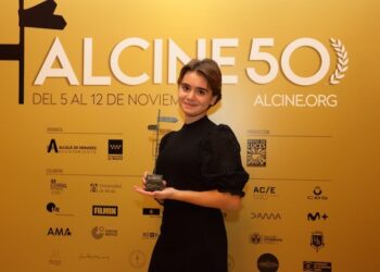 Una gran alfombra roja, música de orquesta y píldoras de humor alcalaíno para la gala de premiados de ALCINE50 del pasado fin de semana
