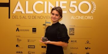 Una gran alfombra roja, música de orquesta y píldoras de humor alcalaíno para la gala de premiados de ALCINE50 del pasado fin de semana