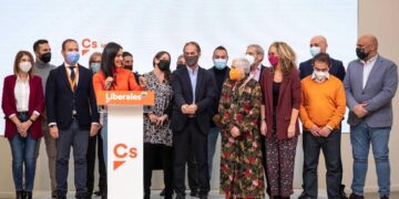 Villacís presenta su nuevo comité autonómico y reclama a Sánchez más de 1.200 millones en inversiones para compensar la deuda con Madrid