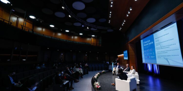 Durante el curso 2018/19 se crearon en la Comunidad de Madrid más de 43.000 nuevas plazas en FP