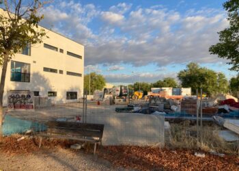 Los presupuestos más altos de la historia de la Comunidad de Madrid no contemplan la finalización de las obras del IES Francisca Pedraza