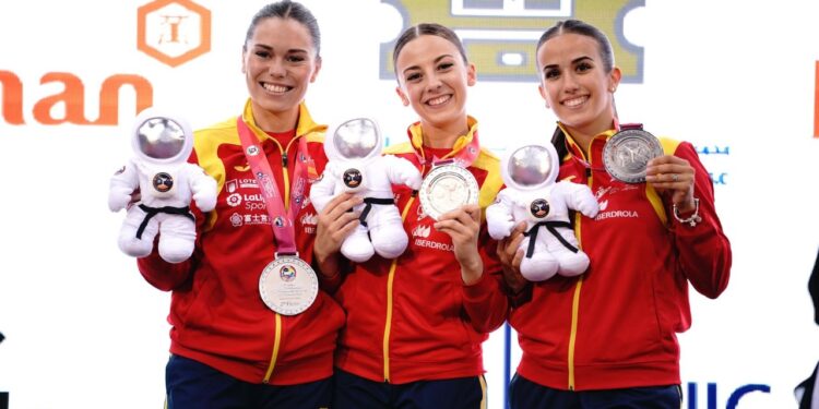 Lidia Rodríguez, subcampeona del mundo de katas por equipos en Dubai