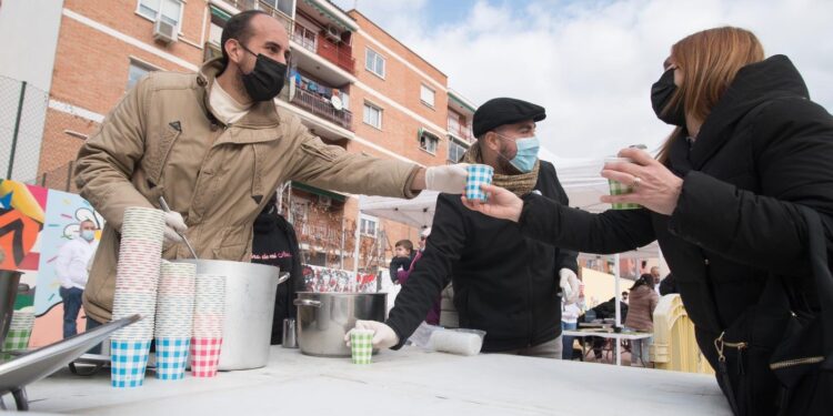 Los diferentes distritos de Alcalá de Henares disfrutan de un gran ambiente navideño durante estos días