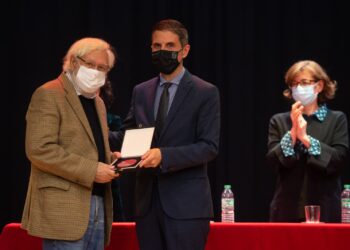 Rodríguez Palacios ha entregado el Premio Ciudad de Alcalá «Patrimonio Mundial» de las ediciones 2020 y 2021