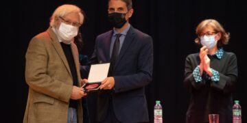 Rodríguez Palacios ha entregado el Premio Ciudad de Alcalá «Patrimonio Mundial» de las ediciones 2020 y 2021