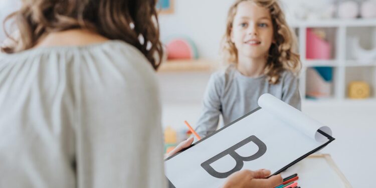 Ciudadanos alcanza la mejora de los servicios municipales de logopedia y más fondos para los menores con dislexia en Mejorada del Campo