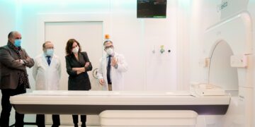 La Paz presenta el primer sistema de radioterapia de precisión molecular guiada por resonancia magnética para tratar tumores