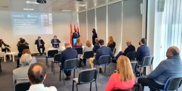 Alcalá acogió ayer una jornada sobre la repercusión de la falta de materias primas en la economía local