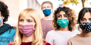 La mascarilla volverá a ser obligatoria en exteriores