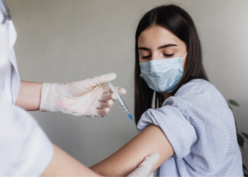 La Comunidad abrió el pasado miércoles la autocita para vacunar contra el COVID-19 a los niños de 8 años y a los adultos con doble dosis de AstraZeneca