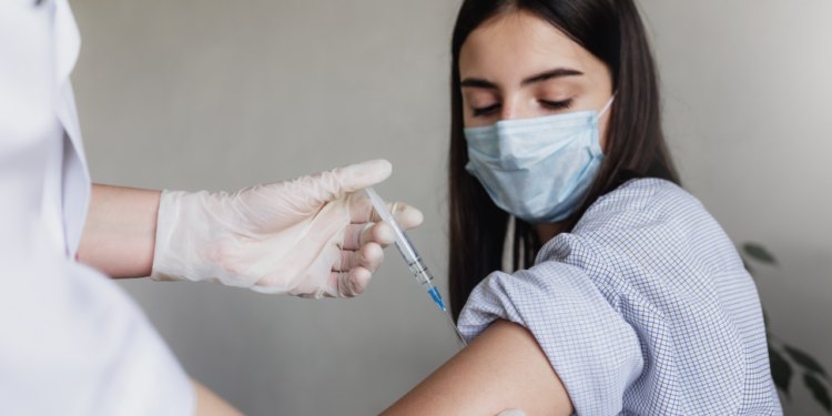 La Comunidad abrió el pasado miércoles la autocita para vacunar contra el COVID-19 a los niños de 8 años y a los adultos con doble dosis de AstraZeneca