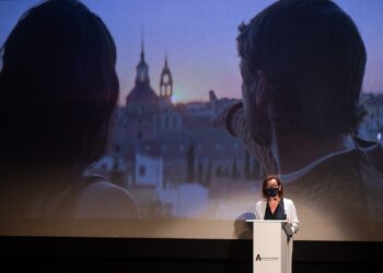 El Teatro Salón Cervantes acogió el prestreno de «Déjate Llevar»