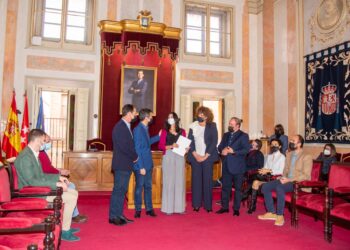 Entregados los premios de los concursos navideños de Escaparatismo y Páginas Web del comercio de Alcalá de Henares