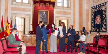 Entregados los premios de los concursos navideños de Escaparatismo y Páginas Web del comercio de Alcalá de Henares