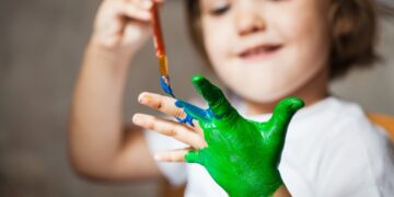 Díaz Ayuso anuncia la extensión de la educación de 0 a 3 años a los colegios públicos