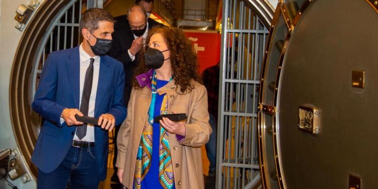 El Legado de Nebrija se guardará para siempre en la Caja de las Letras del Instituto Cervantes